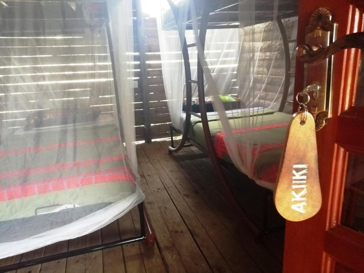 Murchison Backpackers Masindi エクステリア 写真